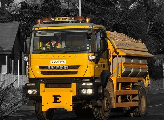 Gritters heading out on Devon's roads as temperatures plummet