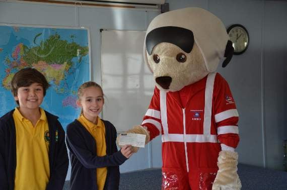 Hatherleigh Primary School children meet Ambrose the Devon Air Ambulance mascot