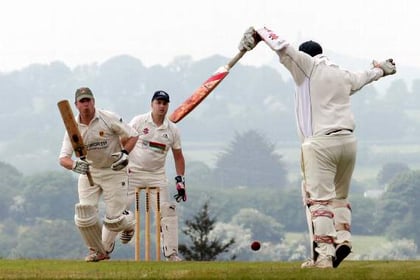 Tavistock lose out to leaders