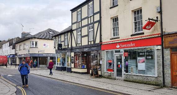 Santander bank to close its Tavistock branch