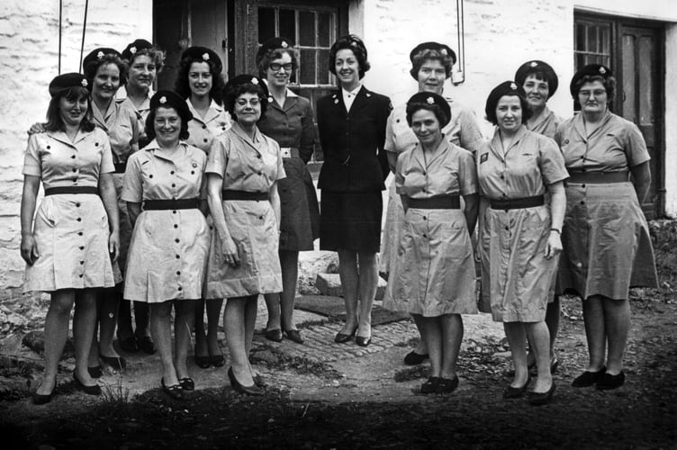 Back L-R  1) Alice Parker, 2) Hazel Wakem, 3) Carol Green, 4) ?, 5) ?, 6) Kathleen dure, 7) Agnes Thomas, 8) Linda Howe,  Front L-R  1) ?, 2) Sheila Lidicott, 3) Pam Holman, 4) May Lashbrook 5) Doreen Dure