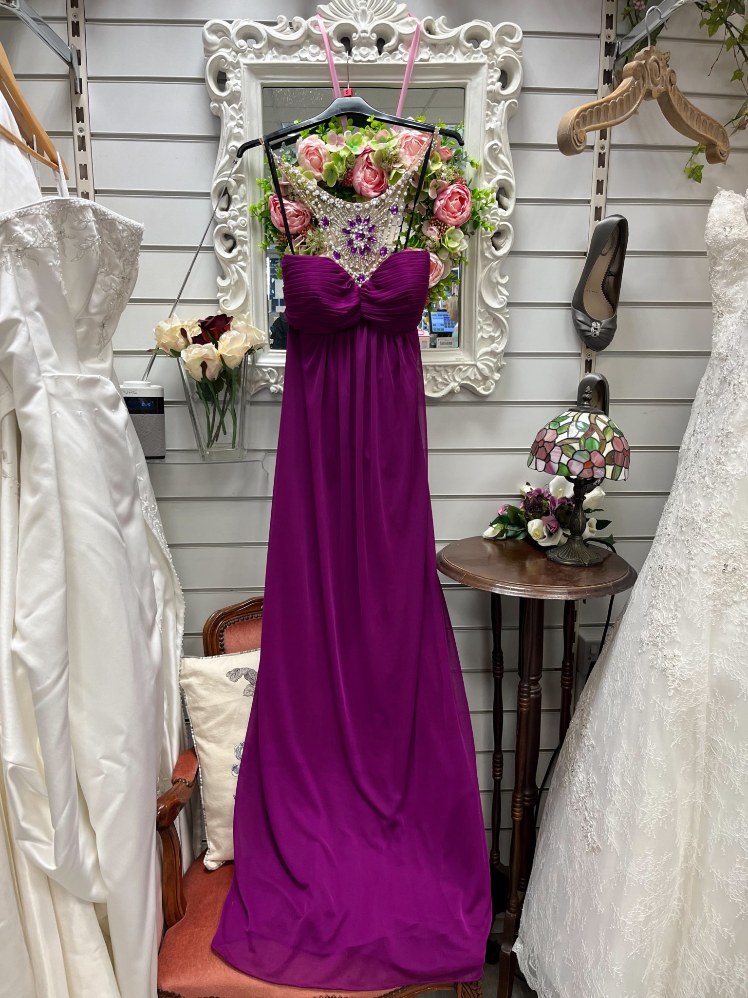 Places to sell prom dresses best sale near me