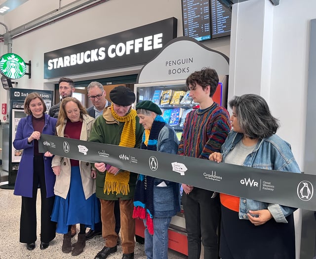 Michael Morpurgo and wife unveil new book vending machine at Exeter