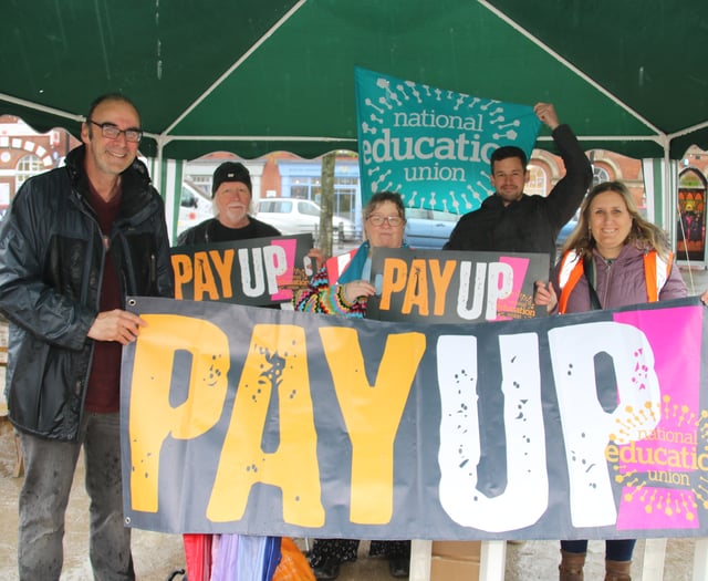 Support for teachers at Crediton rally over pay and school funding
