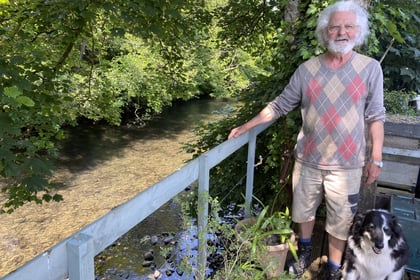 Residents call for action by MP on claimed river pollution