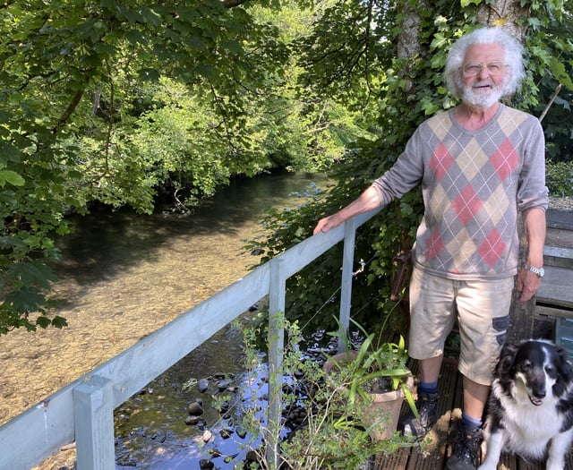 Residents call for action by MP on claimed river pollution