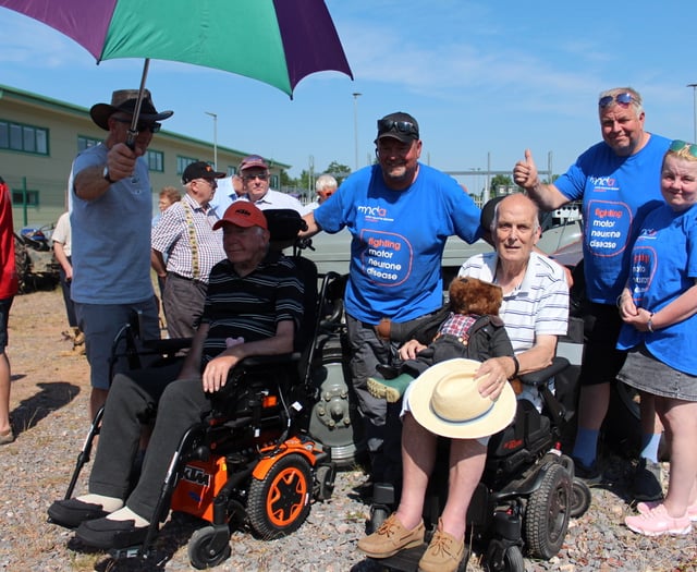 Great turnout in Crediton for Pete on his 1,200 mile MND tractor run
