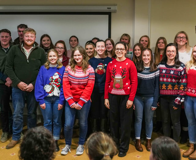 All invited to farmers’ Christmas Carol Service
