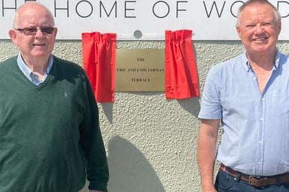 Plaque unveiled to much-missed cricket club couple