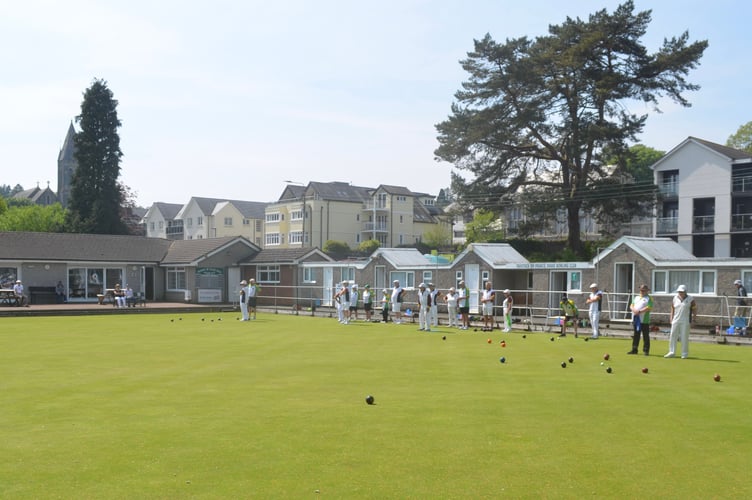 The sun shine at Tavistock Bowling Club