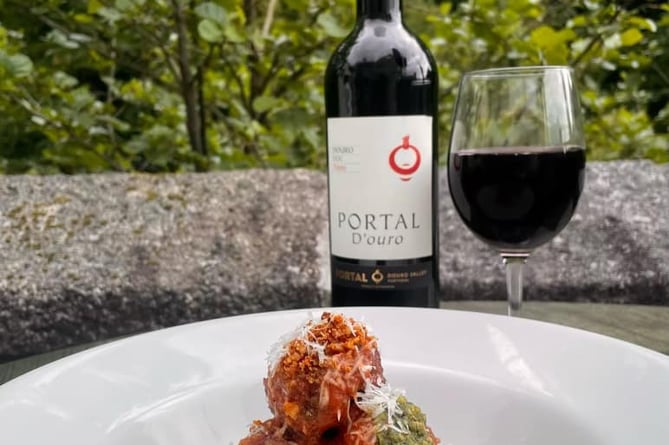  Spaghetti and meatballs paired with the perfect wine.