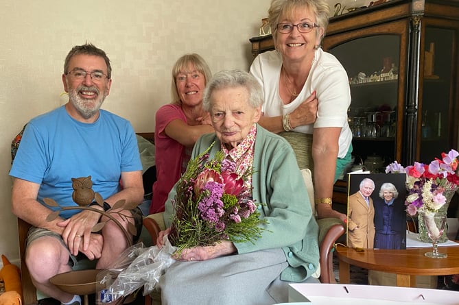 Valerie Watford and friends celebrate her hundredth birthday.