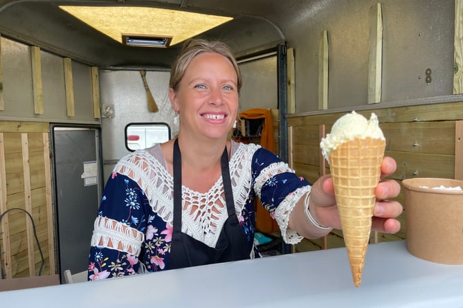 Barzotelli’s Gelato served ice creams at Spreyton Fair.  AQ 5202