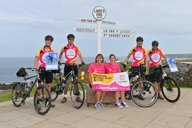 The LEJoG 4 Lizzi team just before setting off from Land's End