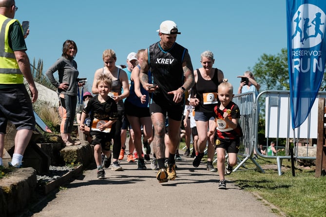 Runners at Roadford