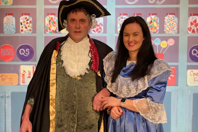 Phyl's Follies Dick Whittington - Alderman Fitzwarren and Alice