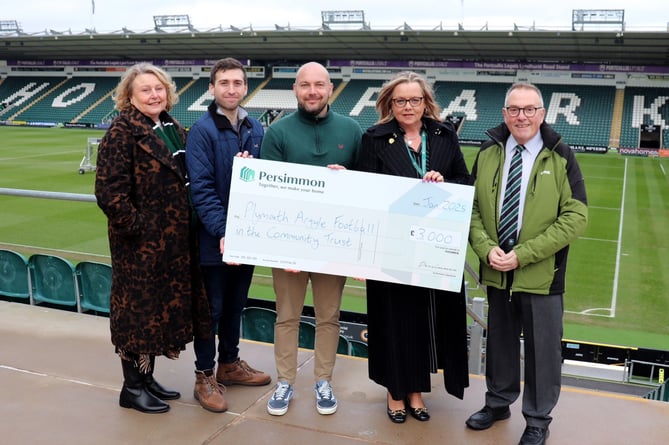 House builders Persimmon Homes has presented £3,000 to Plymouth Argyle Community Trust.