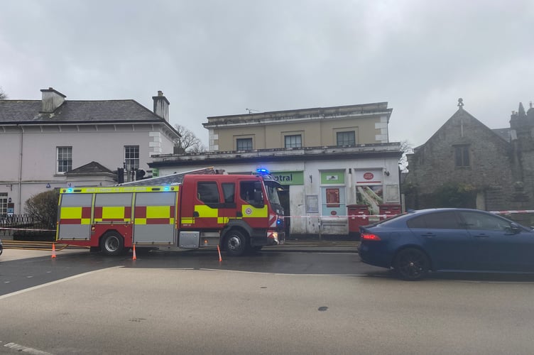 Fire engine outside the post office on Abbey Rise - the fire under a fridge unit was out on arrival